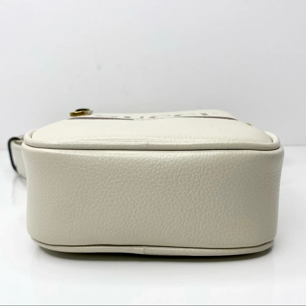 Authentic Gucci Grained Calfskin Logo Messenger Bag - Picture 5 of 15